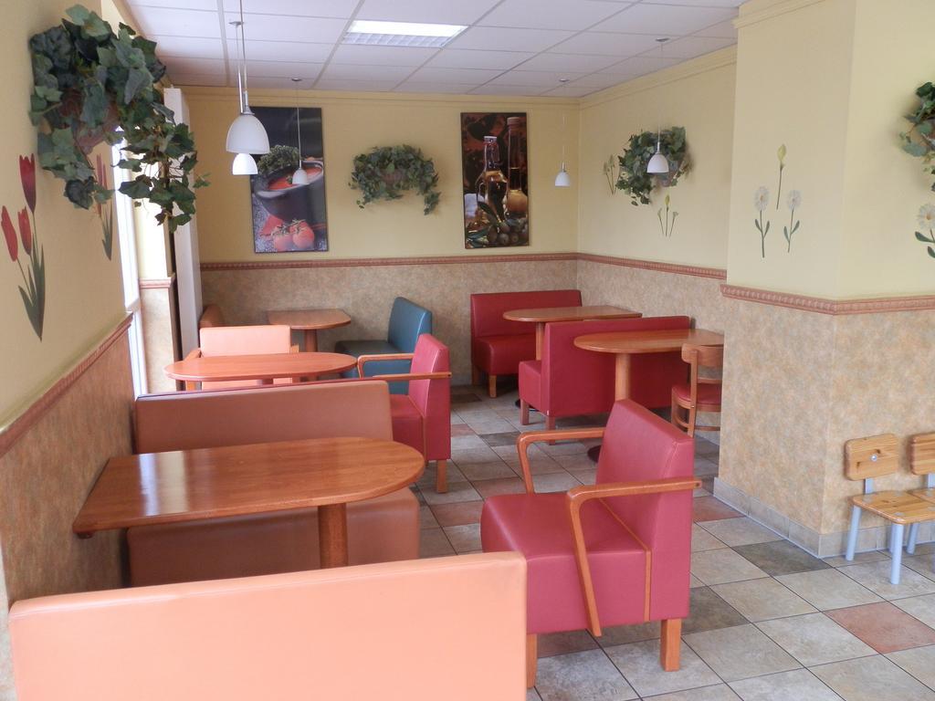 Hotel Garni Zur Eisenbahn Crailsheim Room photo