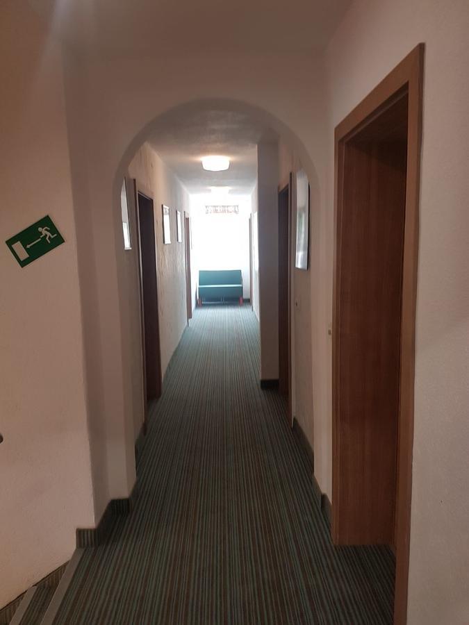 Hotel Garni Zur Eisenbahn Crailsheim Exterior photo